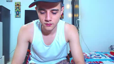 Snapshot of adam_hot11 chatting on March 1, 1:29 am adam hot11 online show from March 1, 1:29 am