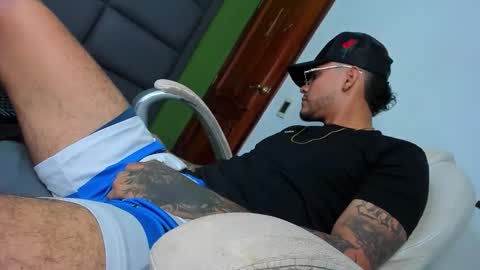 adam_killian online show from December 3, 12:07 am