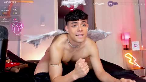 Snapshot of adam_sword4 chatting on February 16, 8:10 am Alan and Jordan online show from February 16, 8:10 am