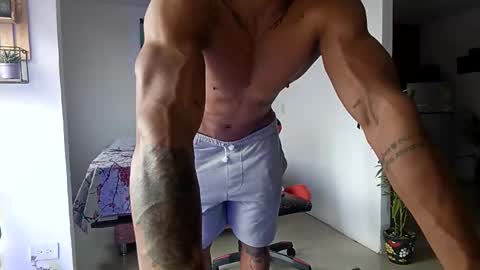 Snapshot of adam_valencia chatting on November 27, 6:54 pm Adam Valencia online show from November 27, 6:54 pm