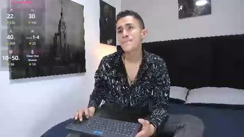 adam_walker_1 online show from June 26, 2:54 pm