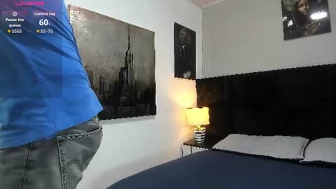 adam_walker_1 online show from June 29, 3:23 pm