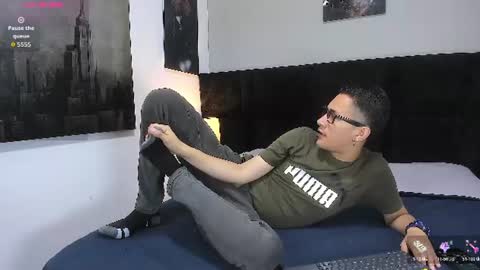 adam_walker_1 online show from July 1, 3:45 pm