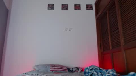 Snapshot of adam_x256 chatting on December 18, 10:08 am instagram adam x256 online show from December 18, 10:08 am