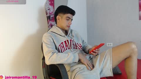 Snapshot of adama_soa chatting on December 4, 7:50 am Hello guys excuse my absence I will be absent for several days for health reasons I hope you understand thank you very much. online show from December 4, 7:50 am