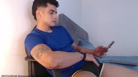 Snapshot of adama_soa chatting on February 4, 5:24 am Hello guys excuse my absence I will be absent for several days for health reasons I hope you understand thank you very much. online show from February 4, 5:24 am