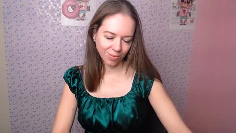 adamais_ online show from December 8, 7:05 am