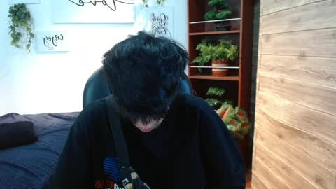 Snapshot of adamcoox chatting on May 17, 12:41 am Adam online show from May 17, 12:41 am