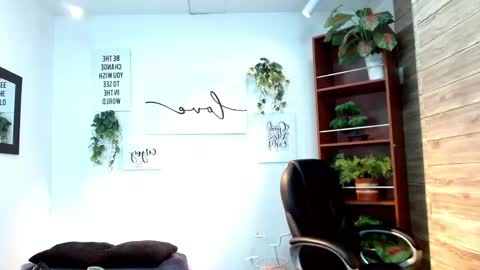 Snapshot of adamcoox chatting on June 4, 11:22 pm Adam online show from June 4, 11:22 pm