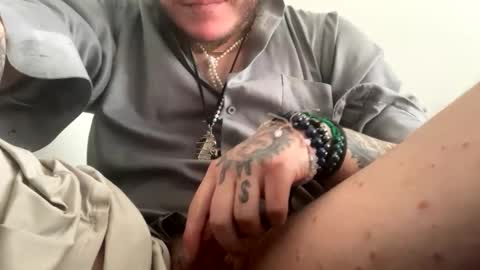 adamgelz online show from November 2, 4:42 pm