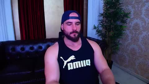 Snapshot of adamjameson chatting on October 28, 5:33 am AdamJameson online show from October 28, 5:33 am