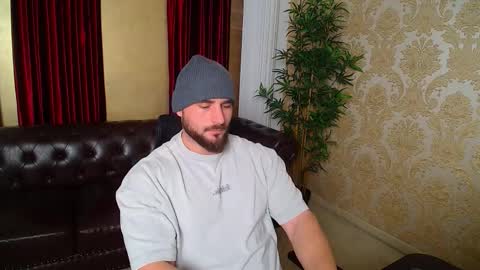 Snapshot of adamjameson chatting on November 26, 6:03 am AdamJameson online show from November 26, 6:03 am