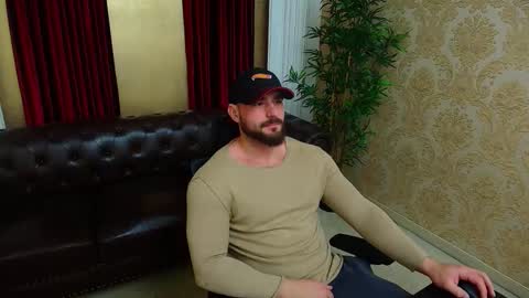 Snapshot of adamjameson chatting on December 1, 5:56 am AdamJameson online show from December 1, 5:56 am