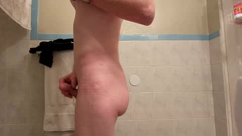 adamllamas online show from February 4, 1:13 am