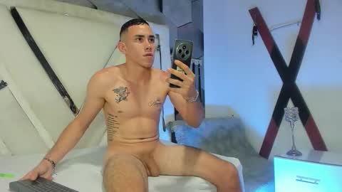 Snapshot of adammendoza34 chatting on November 9, 3:38 am adammendoza34 online show from November 9, 3:38 am