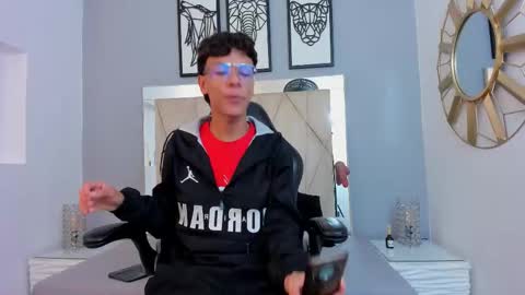 Adams Bobby online show from November 27, 11:34 am