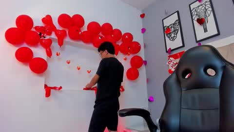 Adams Bobby online show from February 14, 11:18 am