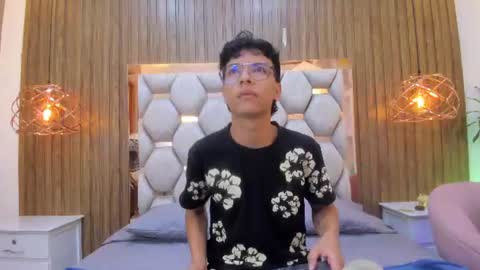 Adams Bobby online show from June 26, 11:14 am
