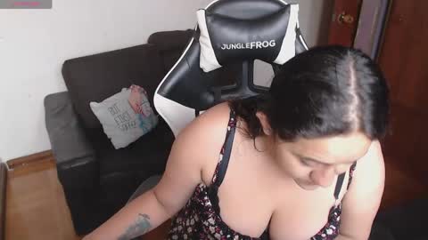adams_mel online show from April 24, 12:07 pm