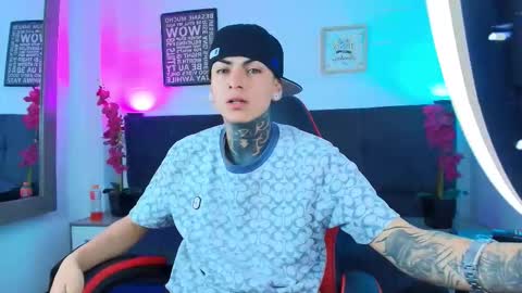 AdamsWalkerr  online show from February 21, 12:17 pm