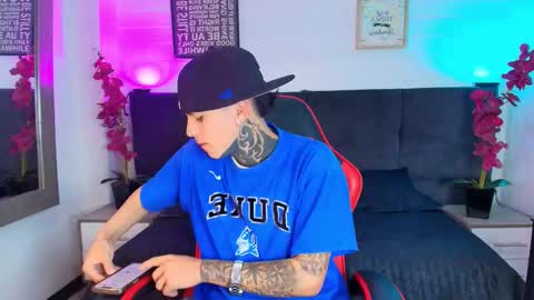 AdamsWalkerr  online show from February 25, 12:26 pm