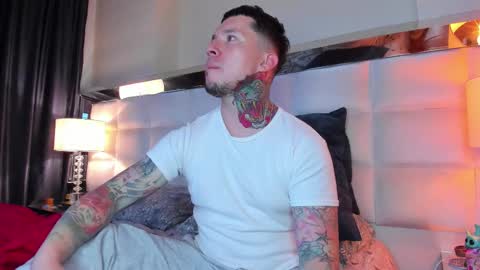 Snapshot of adamtatts chatting on October 15, 2:33 am Adam online show from October 15, 2:33 am