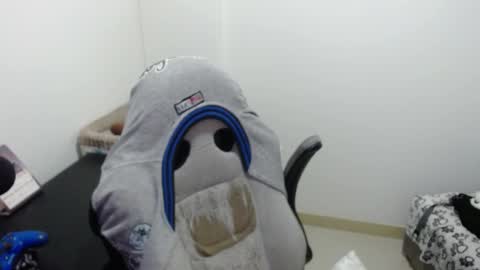 Snapshot of adamussutekh chatting on September 29, 9:47 am Adam online show from September 29, 9:47 am