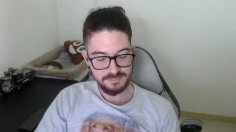 Snapshot of adamussutekh chatting on November 17, 2:45 pm Adam online show from November 17, 2:45 pm