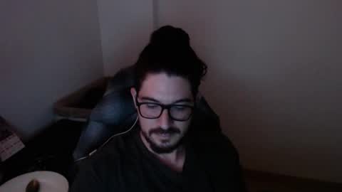 Snapshot of adamussutekh chatting on December 15, 5:50 pm Adam online show from December 15, 5:50 pm