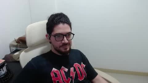 Snapshot of adamussutekh chatting on February 2, 7:56 pm Adam online show from February 2, 7:56 pm