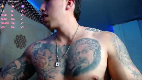 Snapshot of adan_hudson chatting on November 21, 11:58 pm Anderson online show from November 21, 11:58 pm