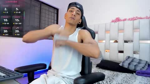 Snapshot of adan_oriol chatting on February 28, 4:24 am Adan Oriol online show from February 28, 4:24 am