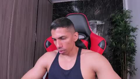 Adan Sin online show from June 16, 4:31 pm