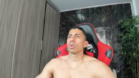 Adan Sin online show from July 28, 7:50 pm