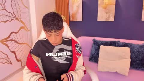 Adan  online show from June 20, 12:30 pm