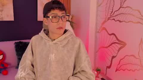 Adan  online show from June 27, 11:37 am