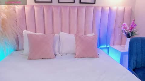 Snapshot of adara_carter_ chatting on September 27, 1:10 am adara_carter_ online show from September 27, 1:10 am