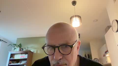 add_me_2 online show from August 7, 8:05 am