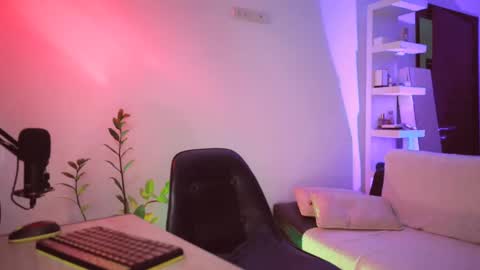 ADDICTION online show from December 2, 4:42 am