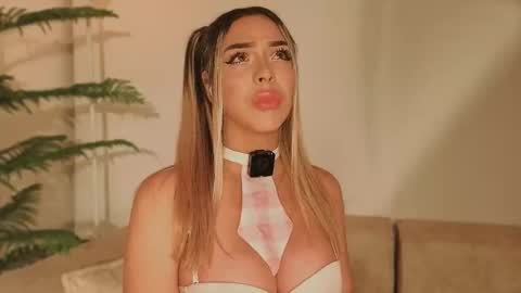 A D D I S O N  online show from October 9, 11:03 pm