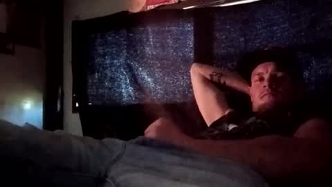 addysdaddy88 online show from April 5, 11:46 pm