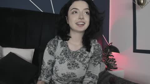 Snapshot of adeelinee chatting on December 11, 11:10 pm Ade online show from December 11, 11:10 pm