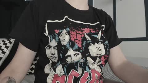 Snapshot of adeelinee chatting on January 27, 7:56 pm Ade online show from January 27, 7:56 pm