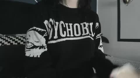 Snapshot of adeelinee chatting on February 24, 7:41 pm Ade online show from February 24, 7:41 pm