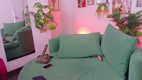 adeellee online show from June 29, 5:02 pm