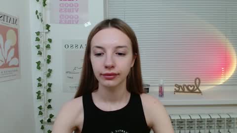 Snapshot of adele0_0 chatting on January 18, 2:44 pm Adele online show from January 18, 2:44 pm