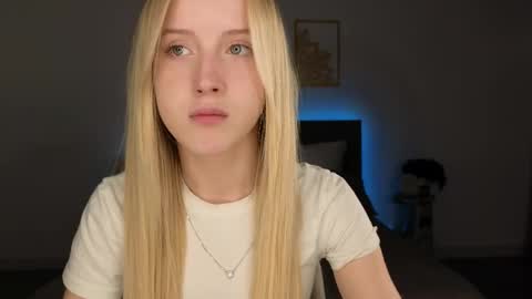 Snapshot of adele_armas chatting on May 26, 9:11 pm Adele online show from May 26, 9:11 pm