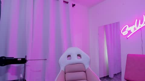 Sofi online show from February 8, 8:42 pm