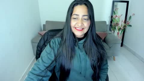 Snapshot of adele_sweett chatting on October 18, 10:27 am Carolina online show from October 18, 10:27 am