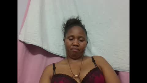 Snapshot of adelealy chatting on September 25, 7:06 pm adelealy online show from September 25, 7:06 pm